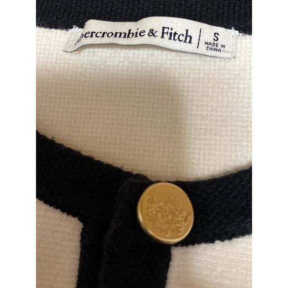 Abercrombie & Fitch White Short Sleeve Button Down Pockets Cardigan Sweater Sz S - Picture 3 of 4